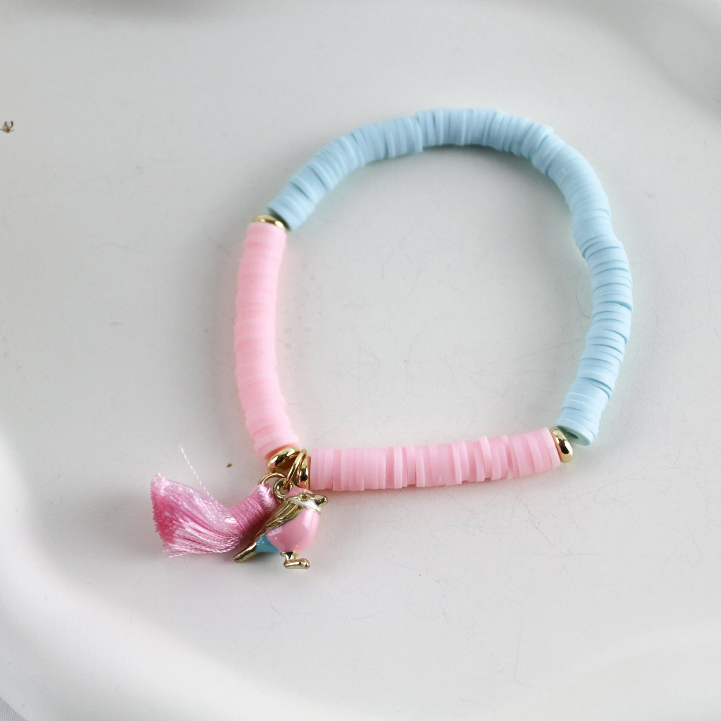 Pastel Dream Bird – Katsuki-Armband in Rosa und Mint mit Vogel-Anhänger