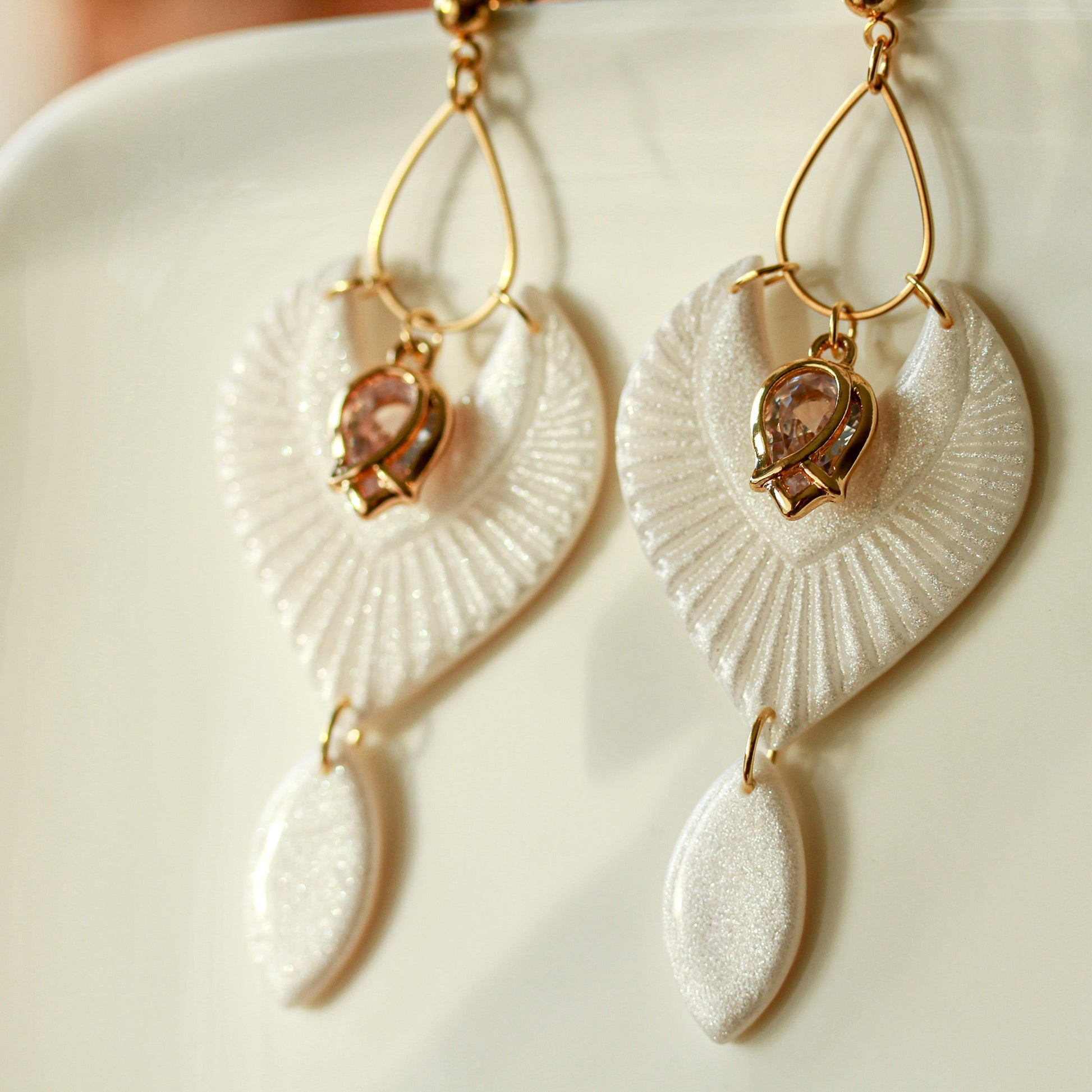 Mother-of-Pearl Leaf Drops - Ohrringe