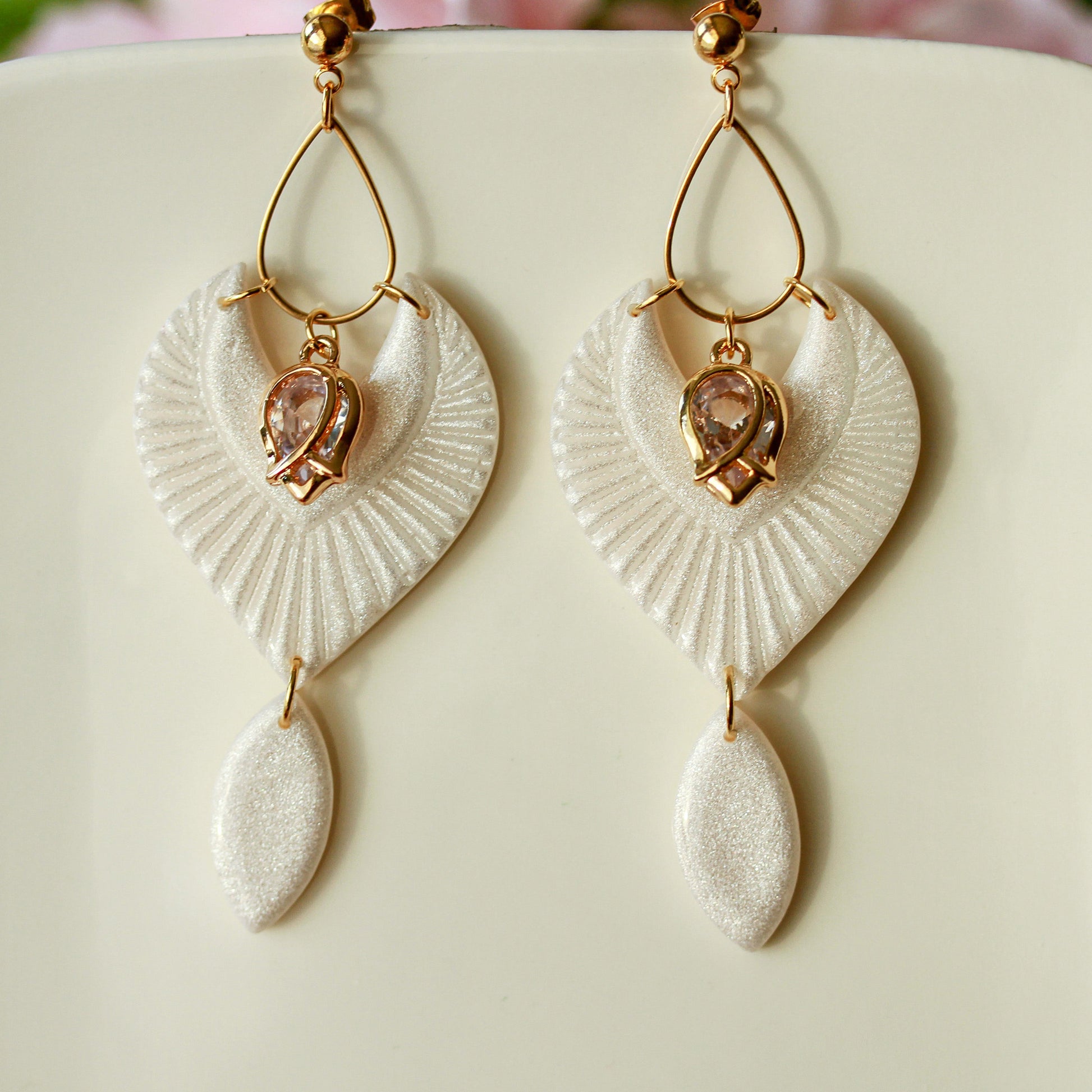 Mother-of-Pearl Leaf Drops - Ohrringe