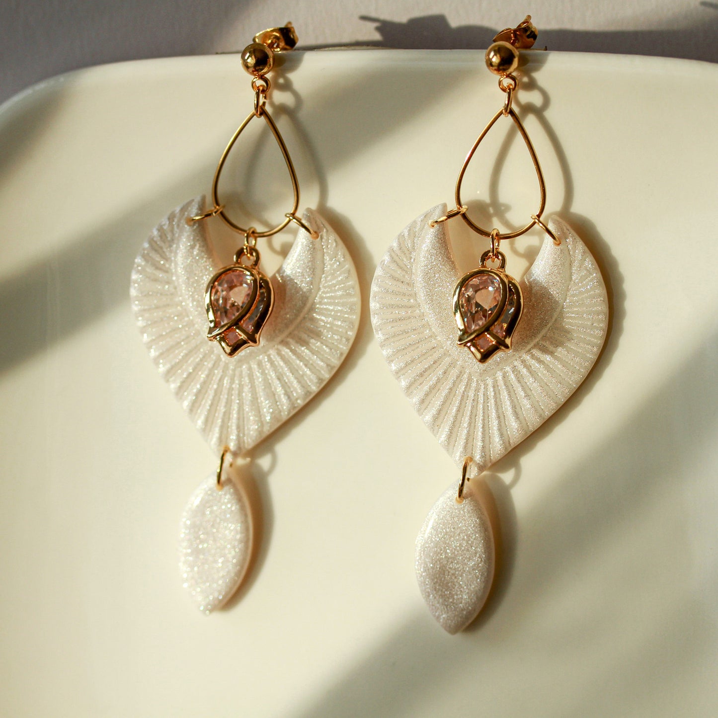 Mother-of-Pearl Leaf Drops - Ohrringe