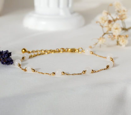 Ivory Whisper – Armband mit weißen Schmuckperlen