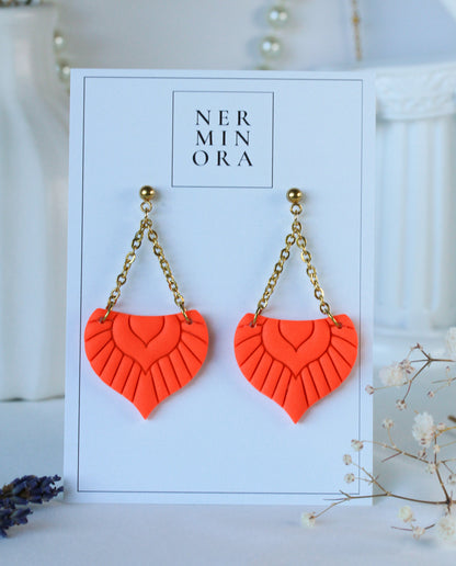 Wild Heart Swing – Gerillte Hängeohrringe in Orange-Rot