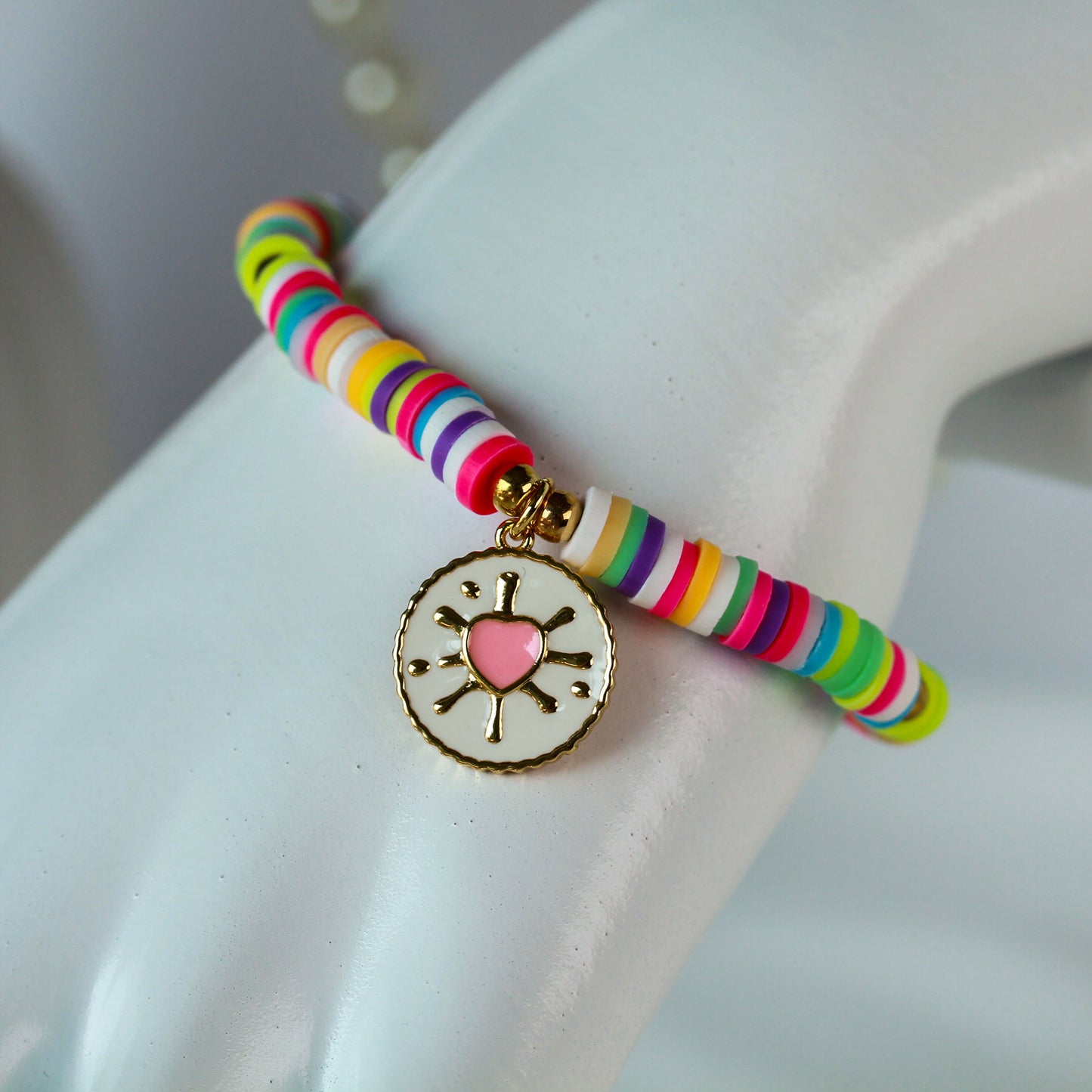 Radiant Heart – Katsuki-Armband mit Emaille-Herz