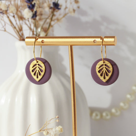 Marlen Goldleaf – Runde Ohrringe mit goldenem Blatt