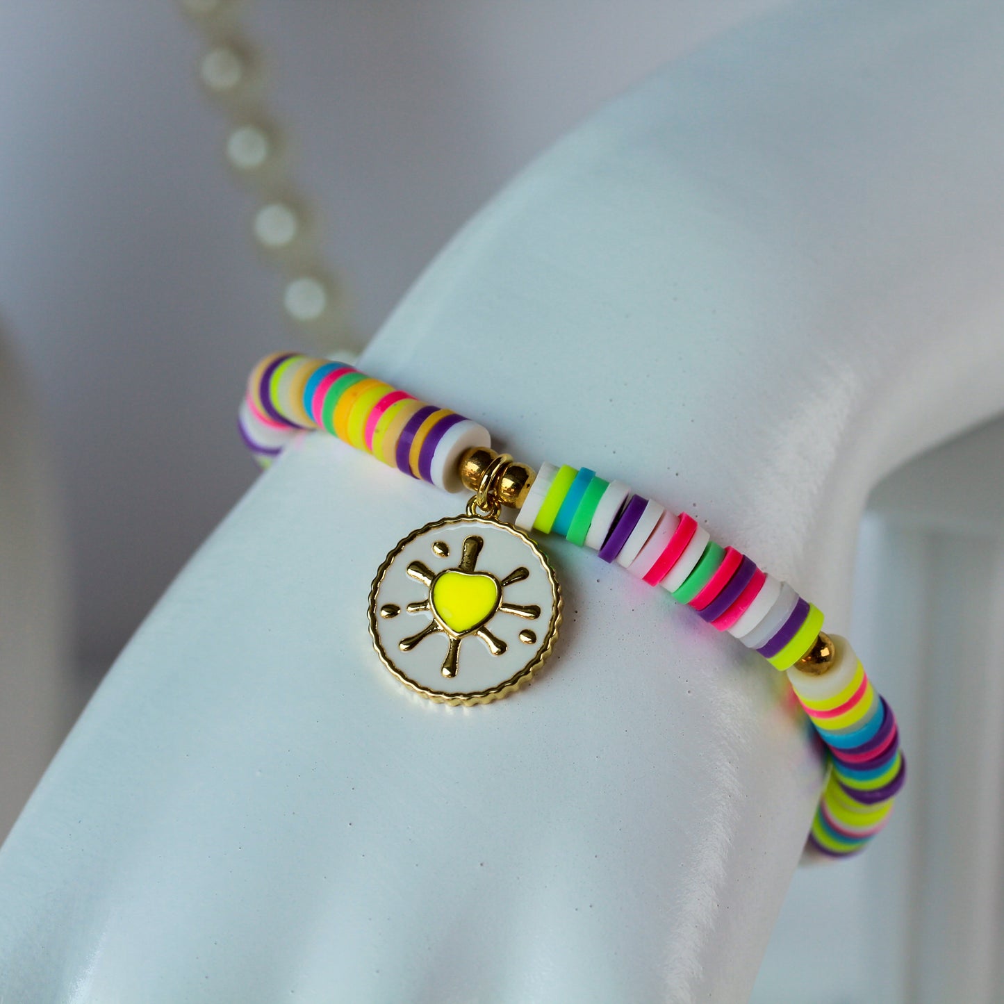Radiant Heart – Katsuki-Armband mit Emaille-Herz