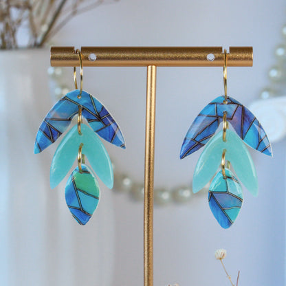 Ocean Mosaic Collection – Geometrische Ohrringe in Ozeanblau