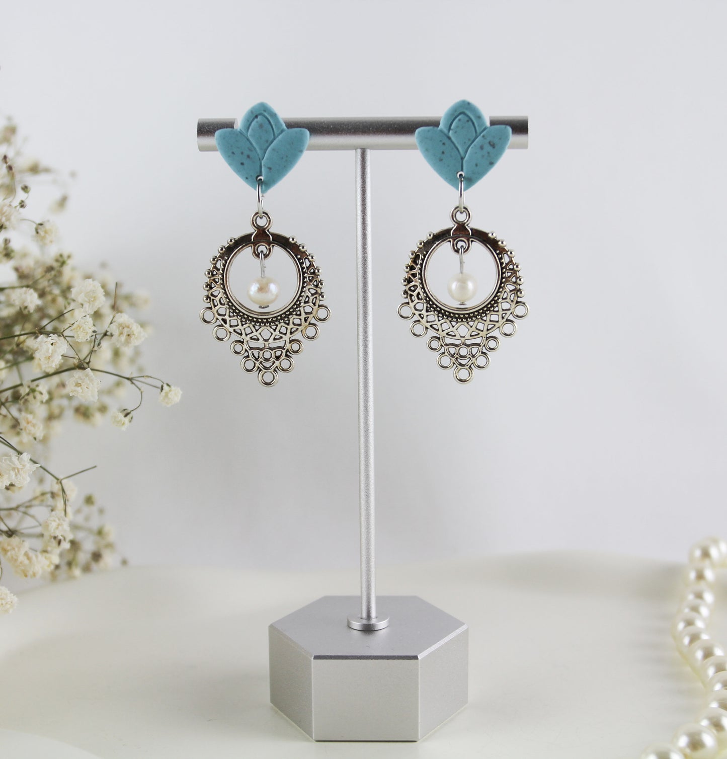 Türkise Oriental Boho Ohrringe mit Silberakzenten – Handgefertigte Polymer Clay Ohrringe