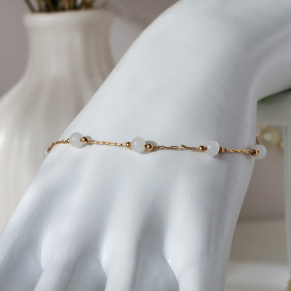 Ivory Whisper – Armband mit weißen Schmuckperlen