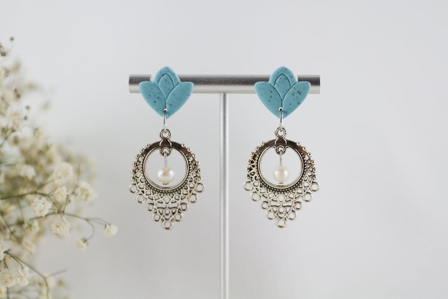 Türkise Oriental Boho Ohrringe mit Silberakzenten – Handgefertigte Polymer Clay Ohrringe