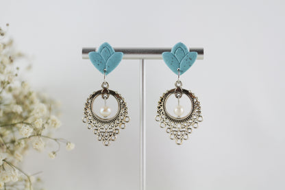 Türkise Oriental Boho Ohrringe mit Silberakzenten – Handgefertigte Polymer Clay Ohrringe