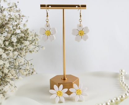 Weiße Daisy Blumen Creolen – Handgemachte Gänseblümchen Polymer Clay Ohrringe