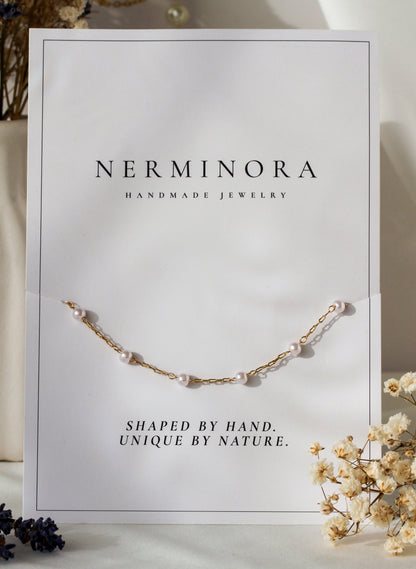 Pearl Veil – Zartes Armband mit Perlen