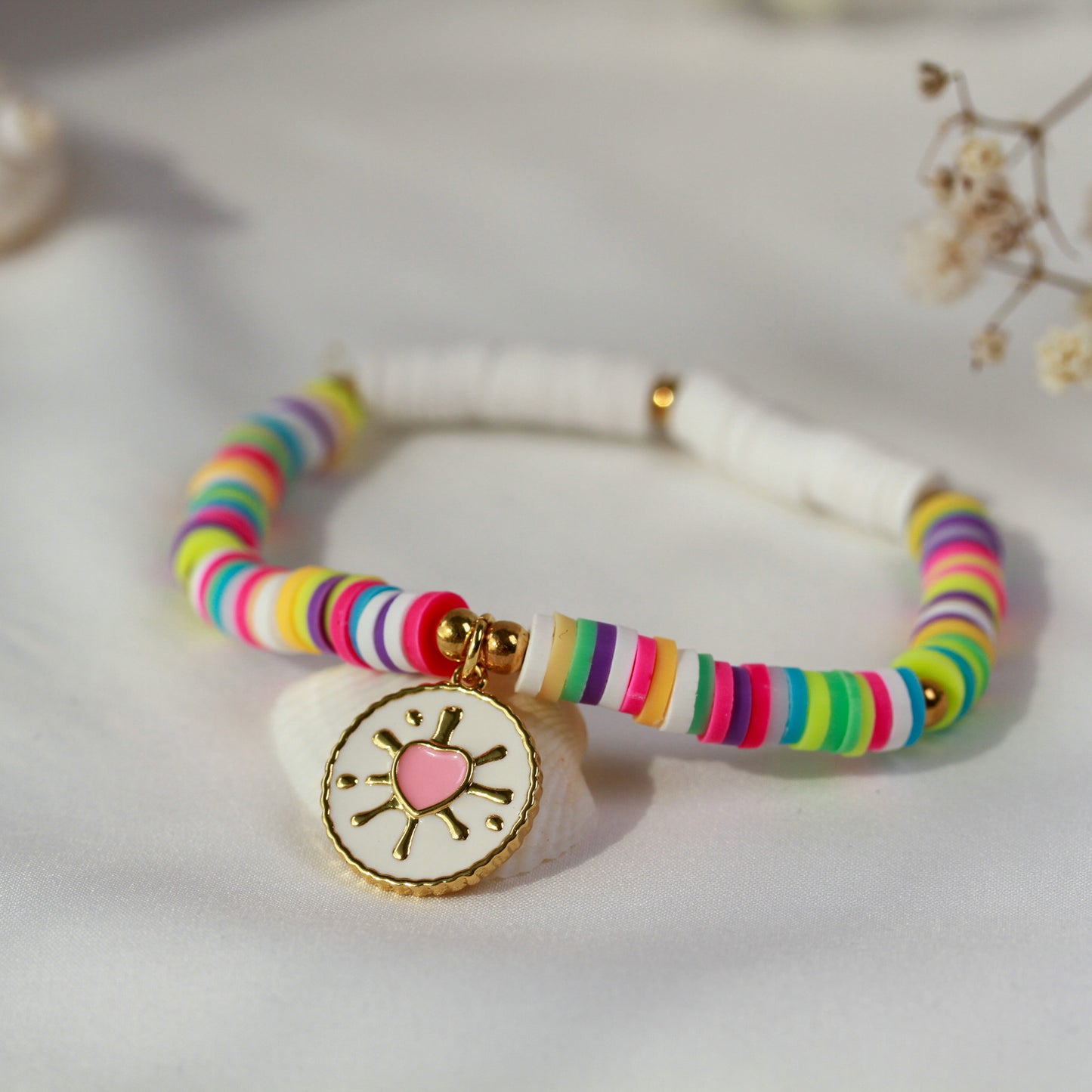 Radiant Heart – Katsuki-Armband mit Emaille-Herz