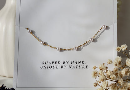 Pearl Veil – Zartes Armband mit Perlen