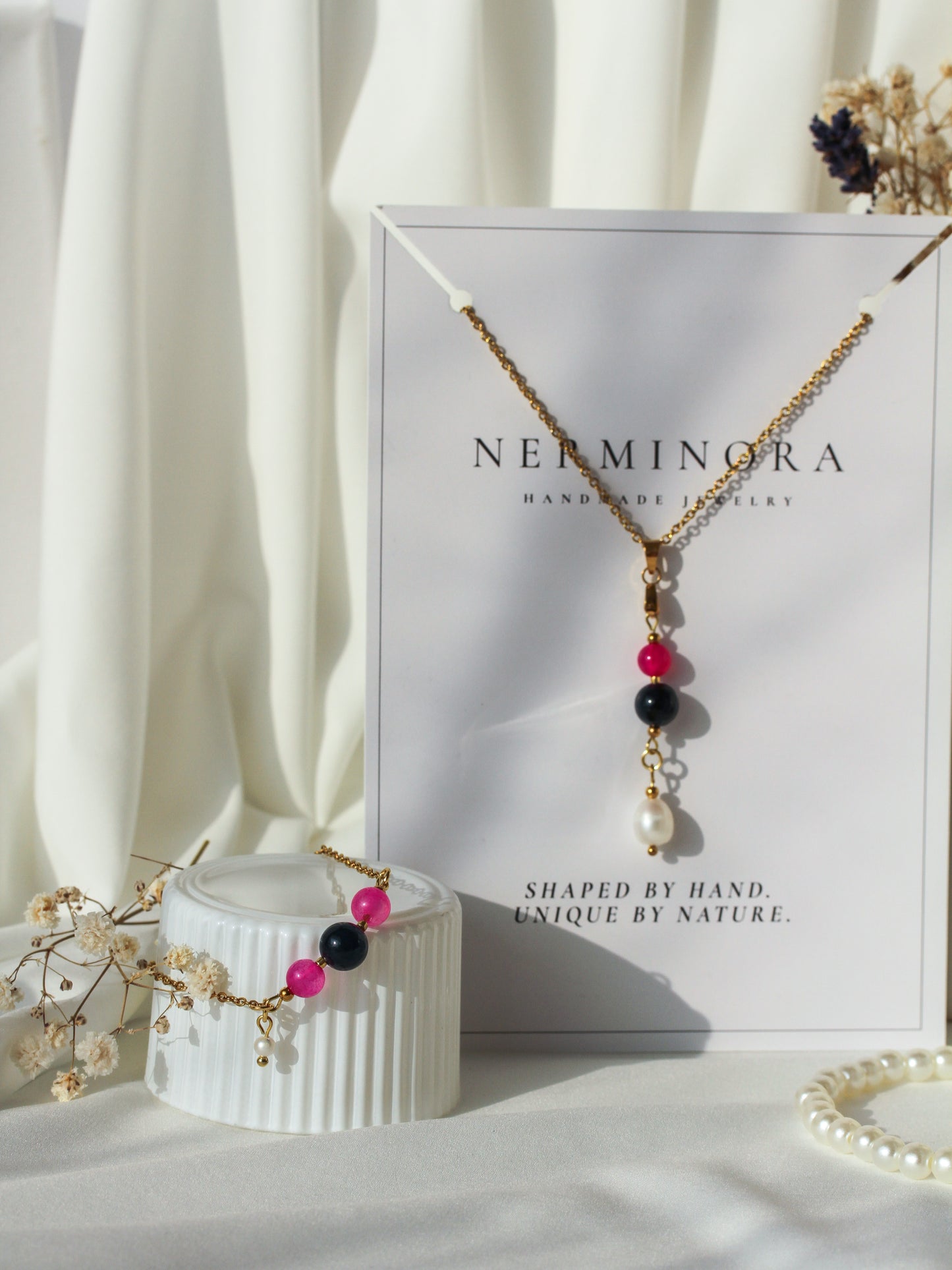 Berry & Pearl Collection – Schmuck in Pink, Dunkelblau und Perlweiß
