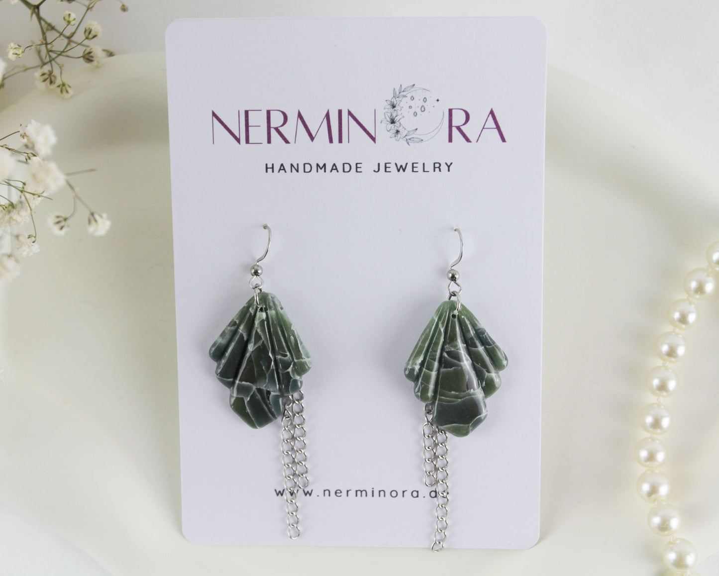 Grün marmorierte Polymer Clay Ohrringe mit Kettenelementen
