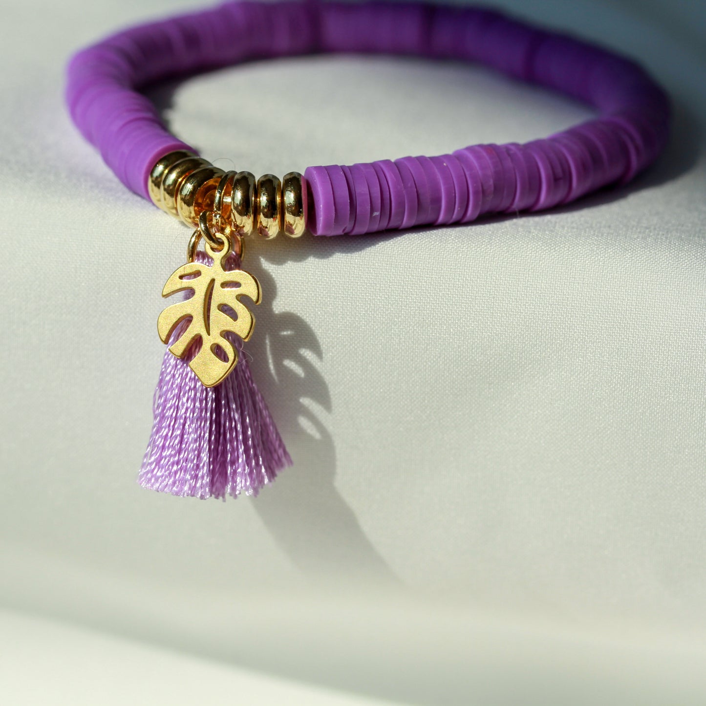 Monstera Violet – Lila Katsuki-Armband mit Monstera-Blatt