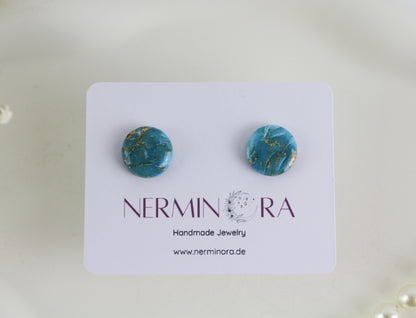 Elegante Türkis-Gold Ohrstecker – Handgefertigte Polymer Clay Ohrringe