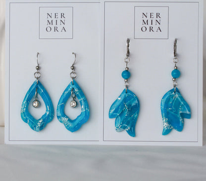 Sea Glass – Offene Tropfen-Ohrhänger mit Kristall-Akzent