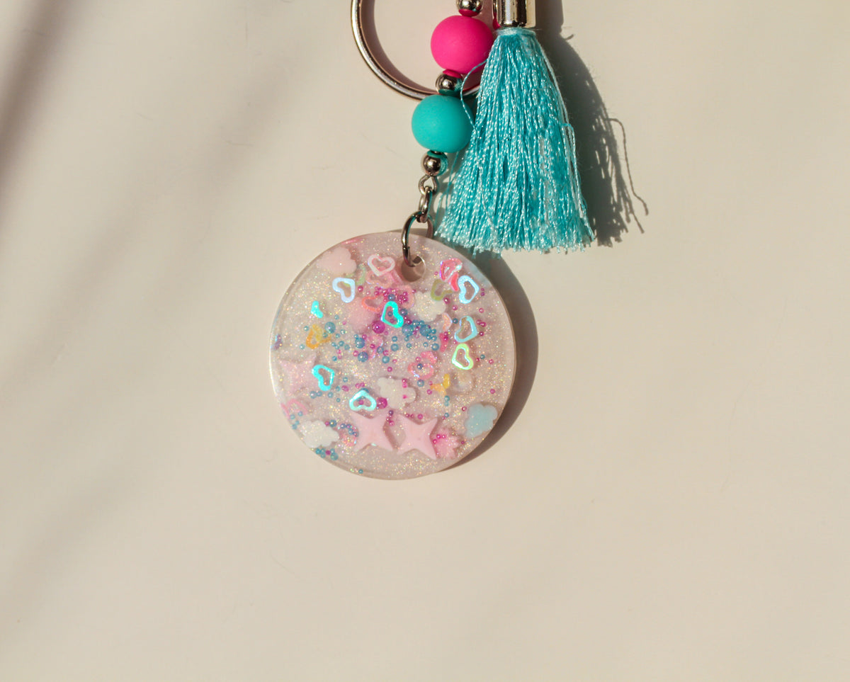 Pastel Confetti – Schlüsselanhänger & Bag Charm in Pastell mit Resin-Anhänger und Quaste