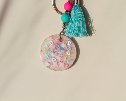Pastel Confetti – Schlüsselanhänger & Bag Charm in Pastell mit Resin-Anhänger und Quaste