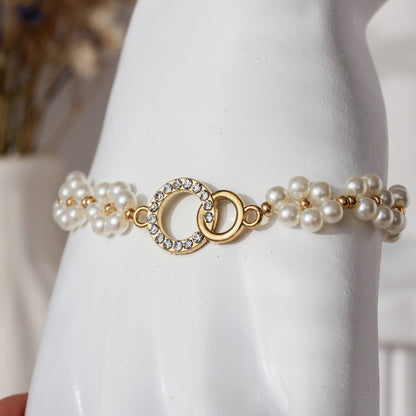 Eternal Pearl – Perlenarmband mit funkelndem Ringelement