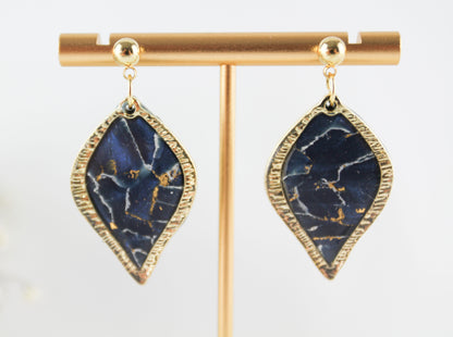 Elegante Blau-Gold Marmor Ohrringe – Statement Ohrringe aus Polymer Clay | Kollektion Marbela