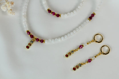 Scarlet Moon – Schmuckset mit Rubin, Mondstein und Zirkonia-Anhänger