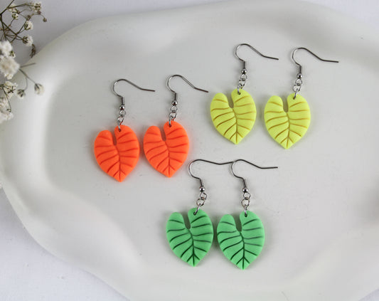 Sommer Neon Monstaria Blatt Polymer Clay Ohrringe