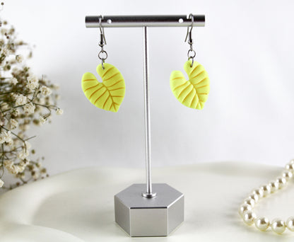 Sommer Neon Monstera – Handgefertigte Bunte Polymer Clay Blatt Ohrringe