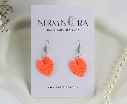 Sommer Neon Monstera – Handgefertigte Bunte Polymer Clay Blatt Ohrringe