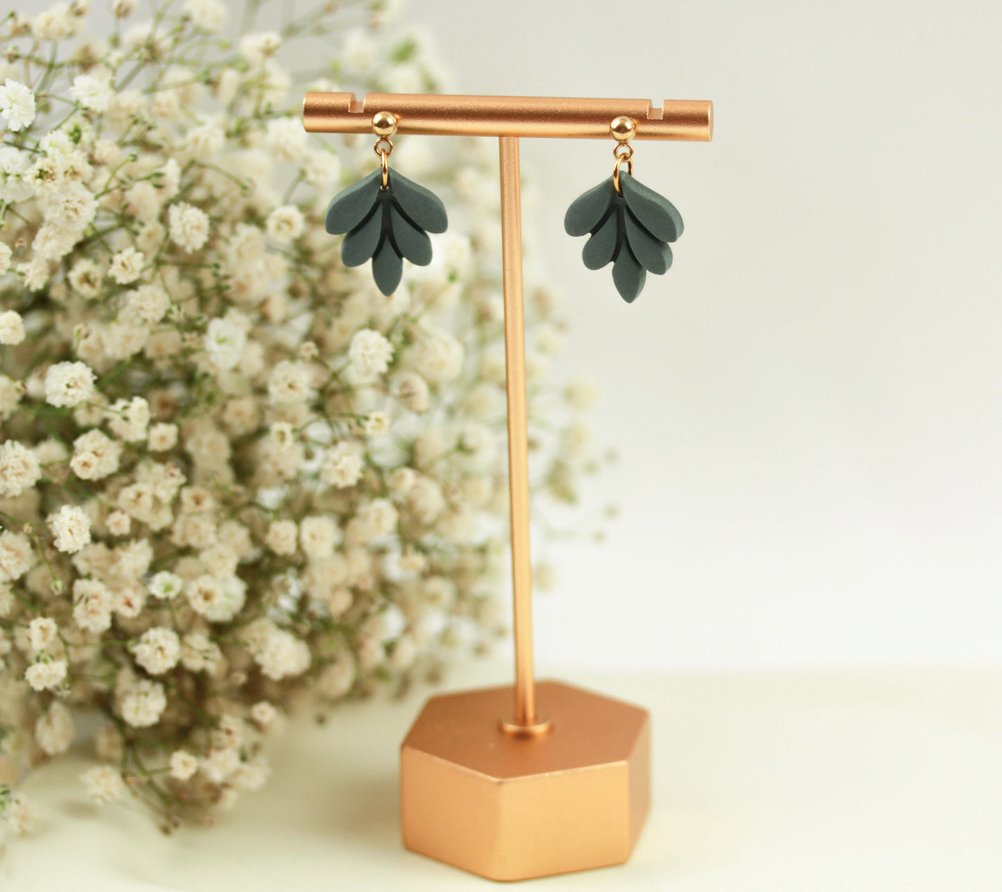 Kleine Blatt Ohrringe – Handgefertigte Polymer Clay Statement Ohrringe | Dewlight