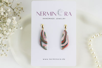 Rosa-Grün Twisted Ohrringe – Elegante handgefertigte Polymer Clay Statement Designs