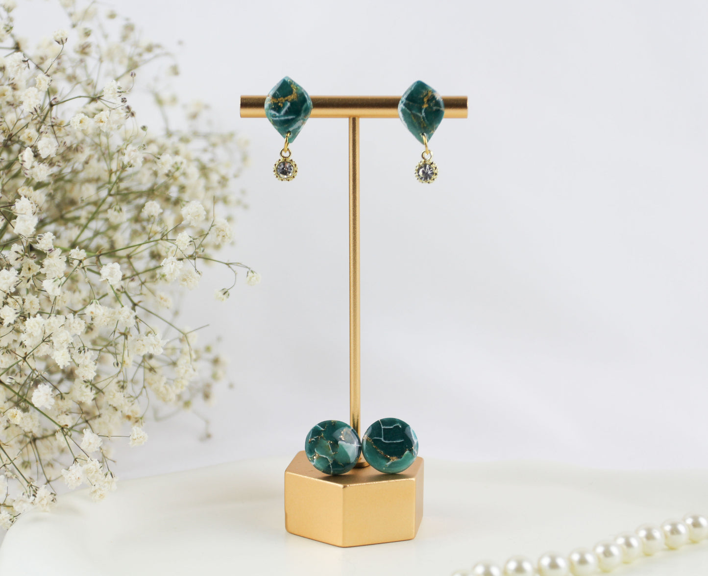 Elegante grün goldene naturinspierierte Verdi Lapponia Polymer Clay Ohrringe - Kollektion