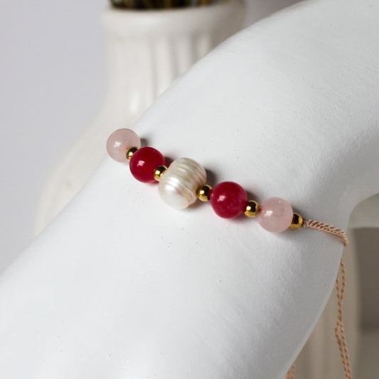 Berry Pearl – Armband mit Rosenquarz, Chalcedon & Süßwasserperle