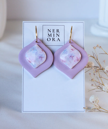 Blossom Whisper Rose – Pastellrosa Ohrhänger mit Marmor-Element