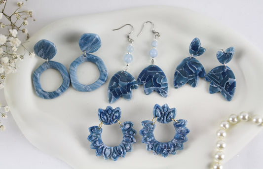 Blaue natursteininspirierte Flügel Polymer Clay Ohrringe - Kollektion