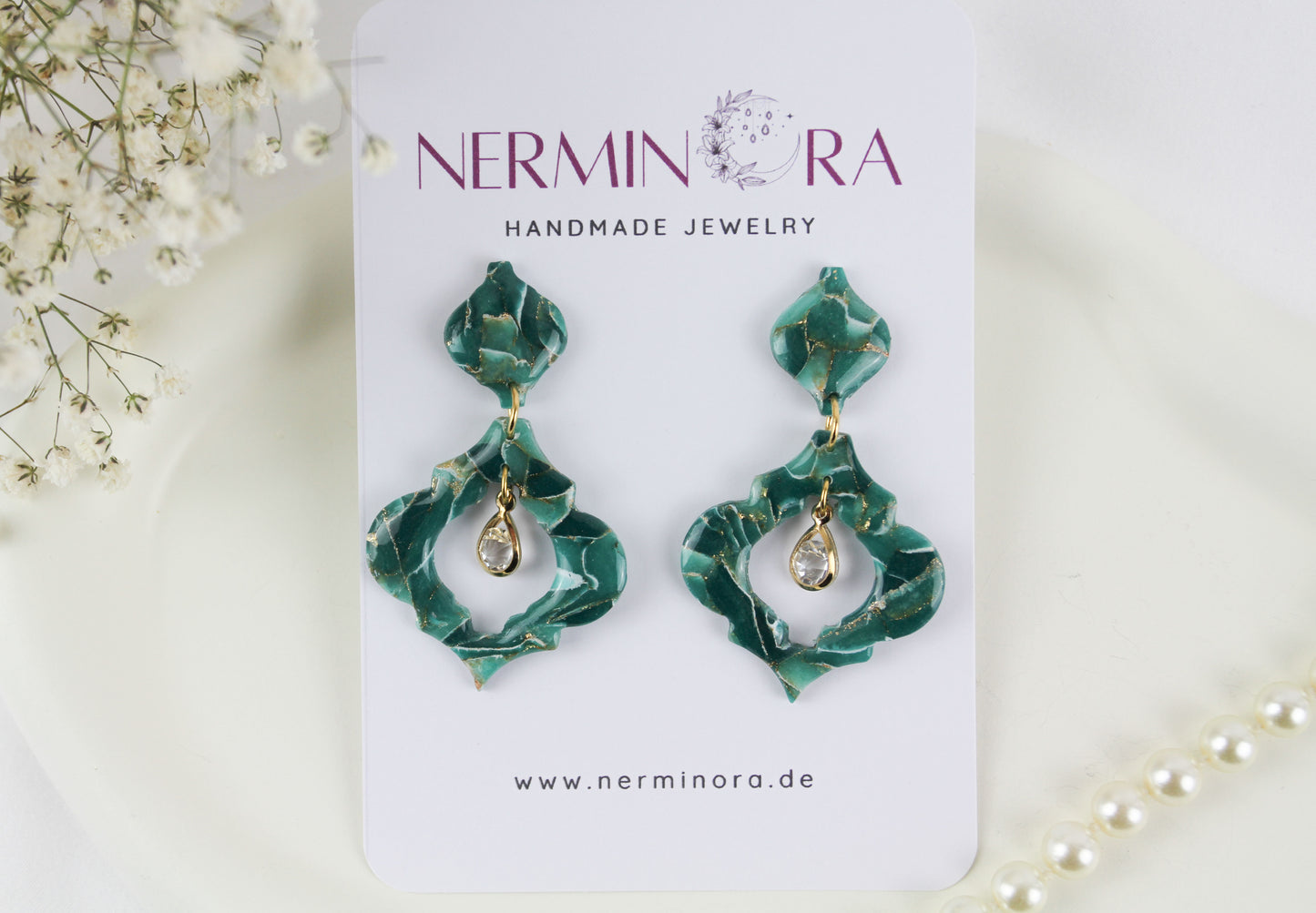 Elegante grün goldene naturinspierierte Verdi Lapponia Polymer Clay Ohrringe - Kollektion