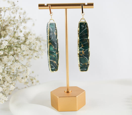 Grüne Naturstein-inspirierte Statement-Ohrringe - Aureleaf
