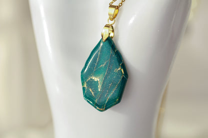 Turea Gold Turquoise – Elegante Ohrringe in Grün & Gold