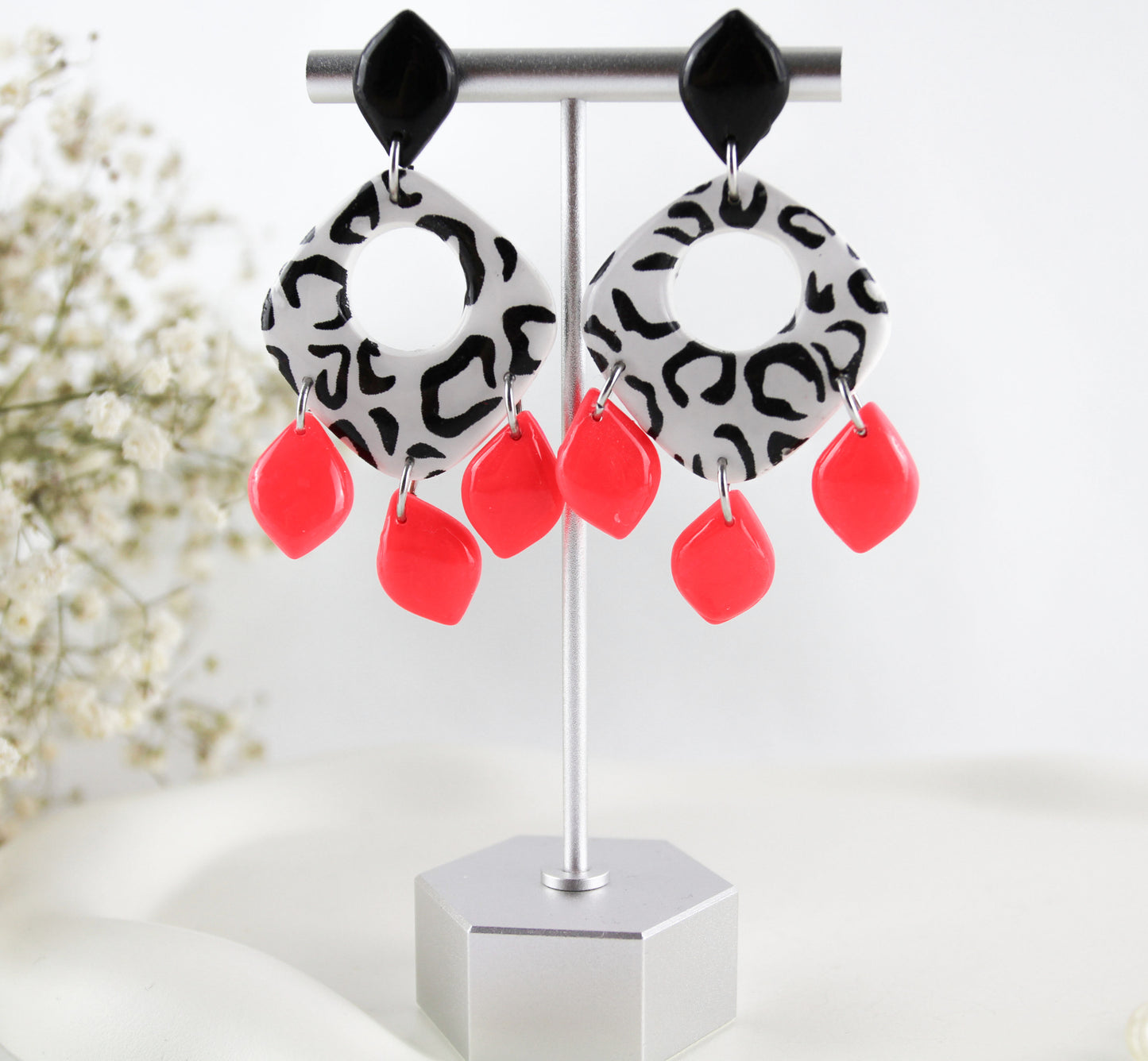 Leo Point Neon – Handgefertigte Statement Polymer Clay Ohrringe