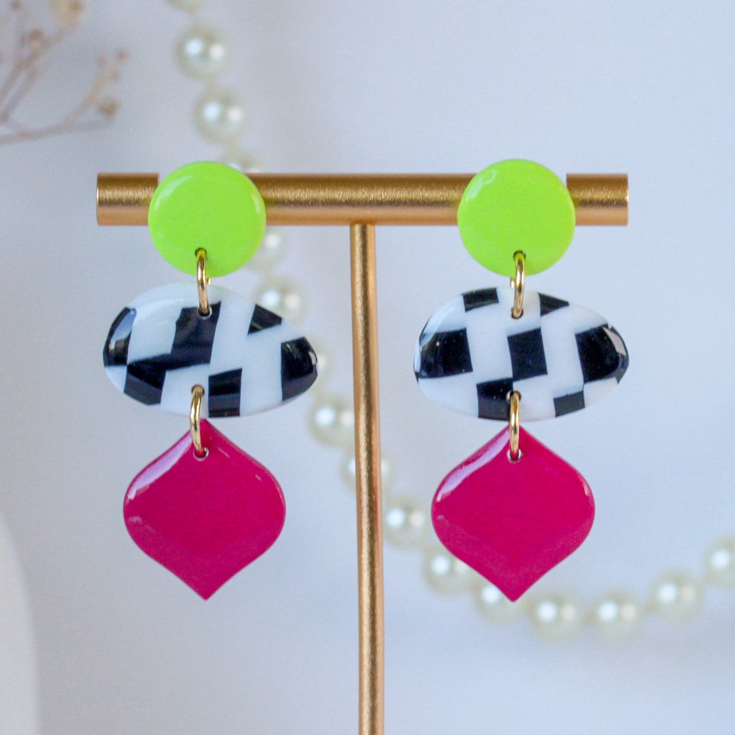 Check Pop Berry – Dreistufige Color-Block Ohrhänger in Magenta