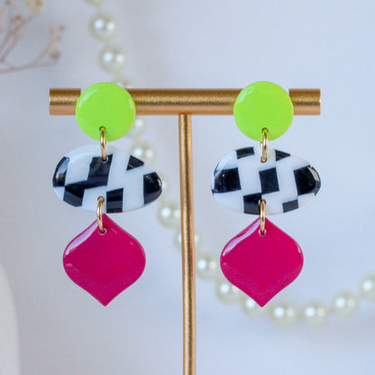Check Pop Berry – Dreistufige Color-Block Ohrhänger in Magenta