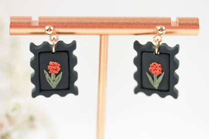 Marigold – Kleine handgefertigte Blumen-Ohrringe aus Polymer Clay