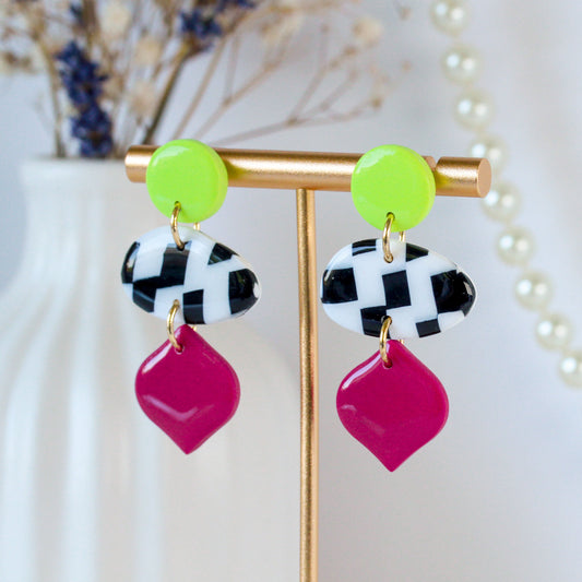 Check Pop Berry – Dreistufige Color-Block Ohrhänger in Magenta