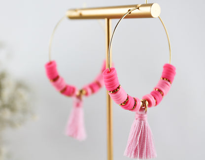 Pink Flamingo Creolen mit Katsuki-Perlen und Quasten – Statement Sommerohrringe