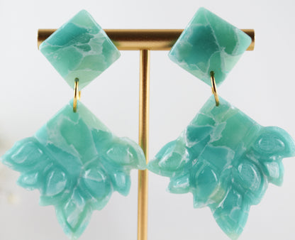 Maritime Türkise Sommer Ohrringe – Handgefertigte Polymer Clay Ohrringe im Meeresstil