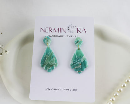 Maritime Türkise Sommer Ohrringe – Handgefertigte Polymer Clay Ohrringe im Meeresstil