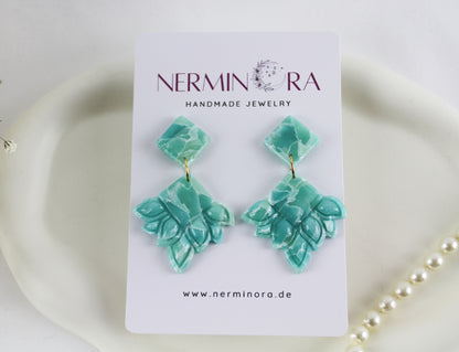 Maritime Türkise Sommer Ohrringe – Handgefertigte Polymer Clay Ohrringe im Meeresstil