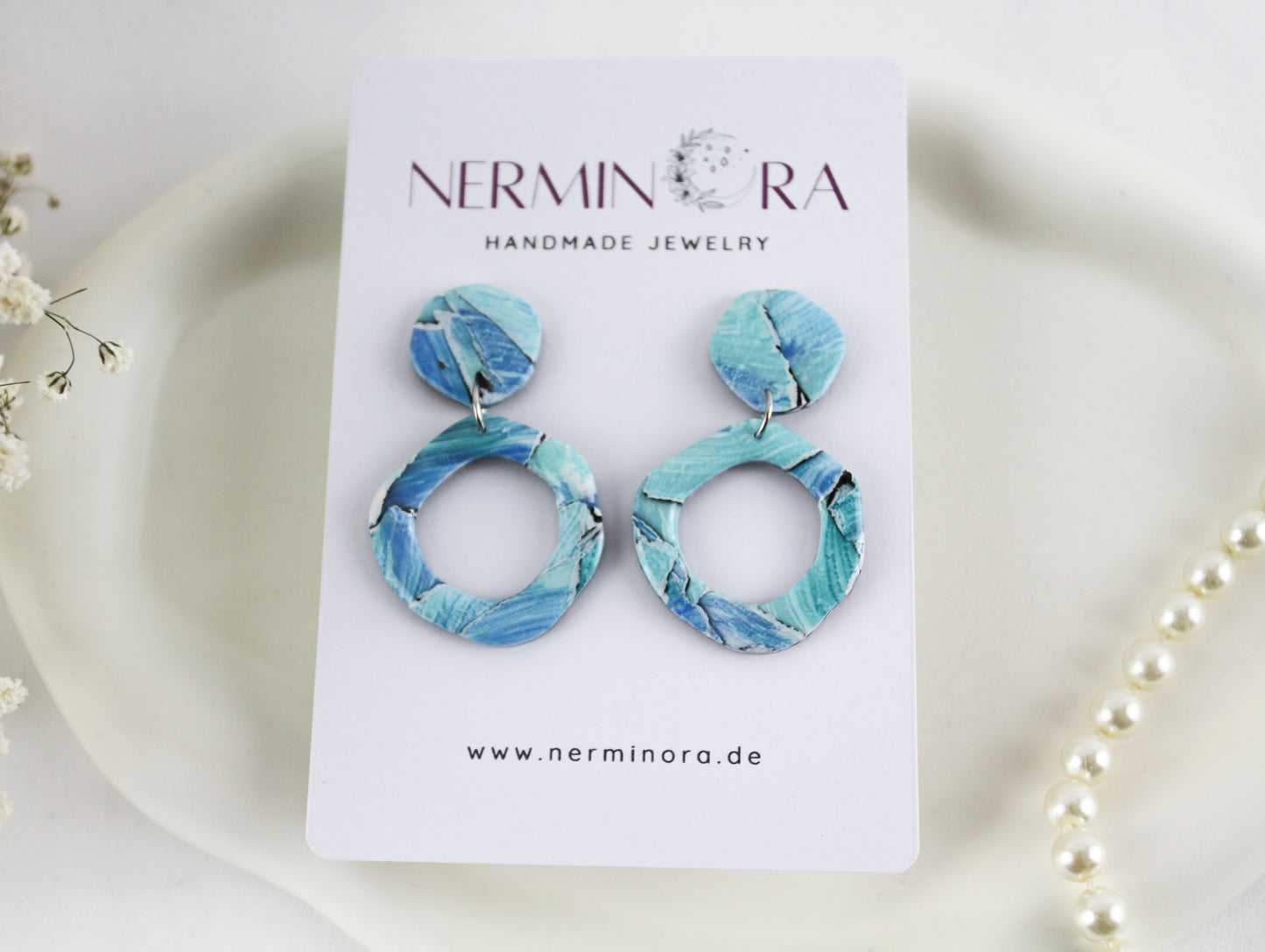 Meeres Briese Blau Weiße Polymer Clay Ohrringe
